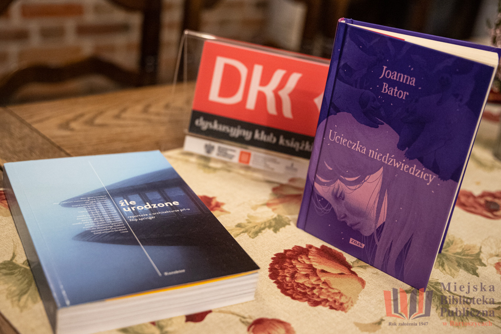 Spotkanie DKK dla Dorosłych: rozmowy o architekturze PRL i wewnętrznych ucieczkach